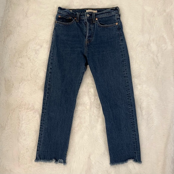 Levi’s Wedgie Straight Cropped Jeans - Picture 4 of 13